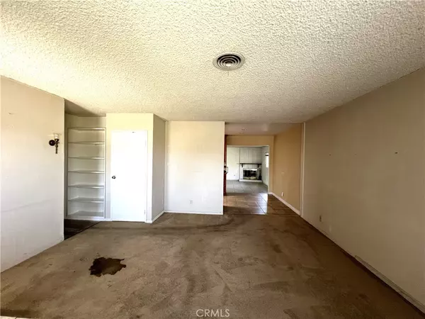 Westminster, CA 92683,8940 Comet CIR