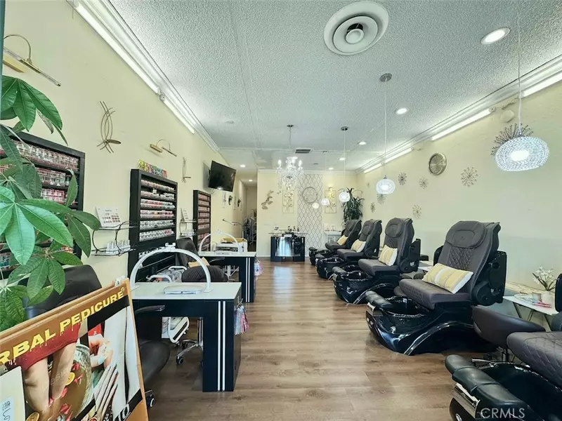 Los Alamitos, CA 90720