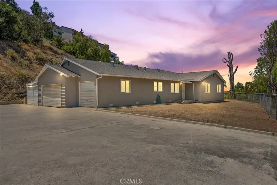 19181 Stoller LN, Santa Ana, CA 92705