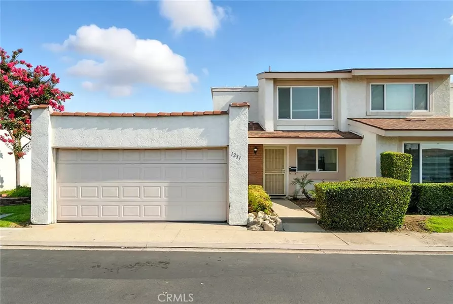 1231 Crestwood DR, Upland, CA 91786