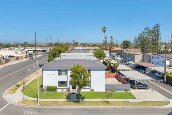 Bellflower, CA 90706,10004 Foster RD