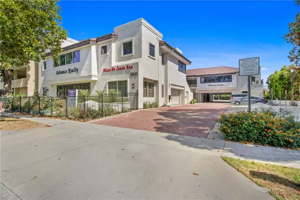 1611 E 4th ST #206, Santa Ana, CA 92701