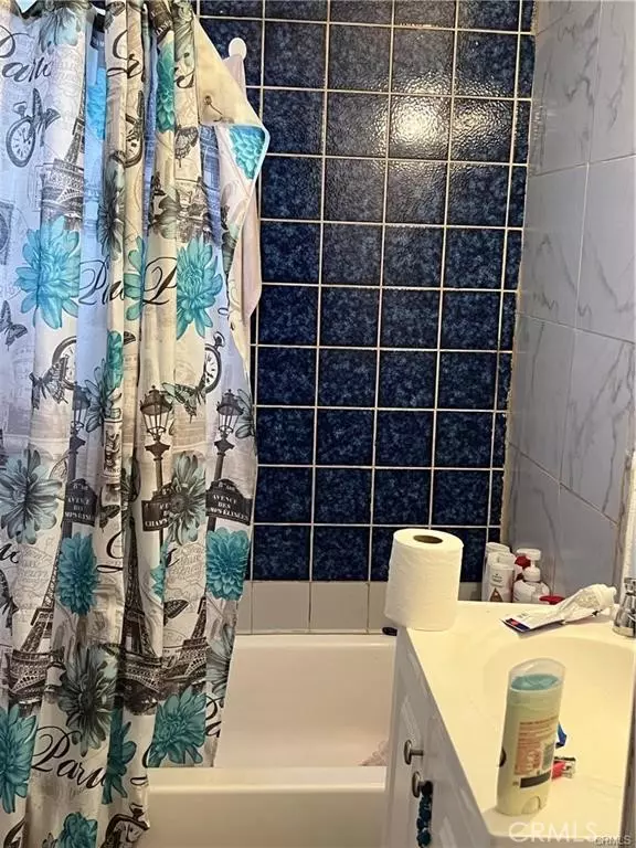 Bakersfield, CA 93304,241 L ST