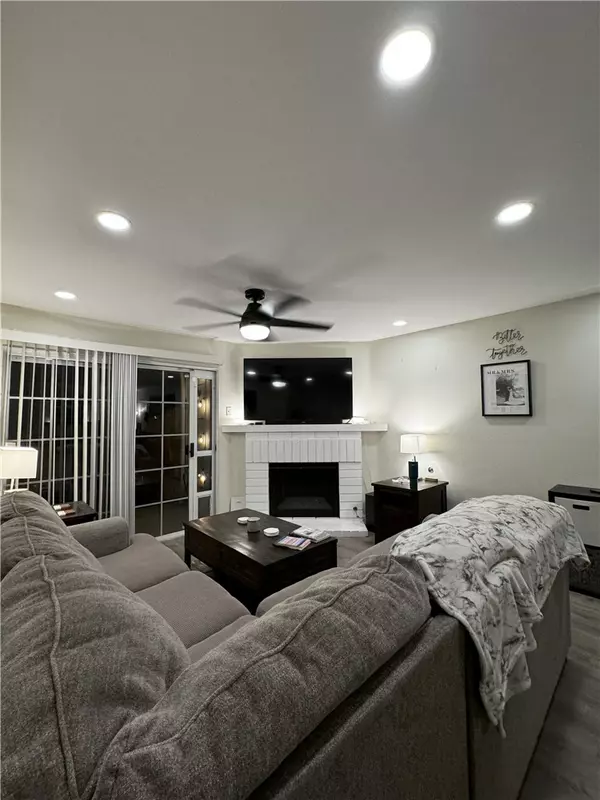 Fullerton, CA 92833,2380 W Orangethorpe AVE #14