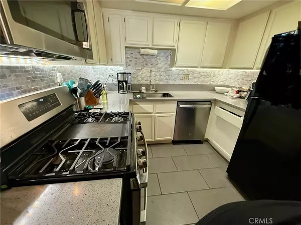 Fullerton, CA 92833,2380 W Orangethorpe AVE #14