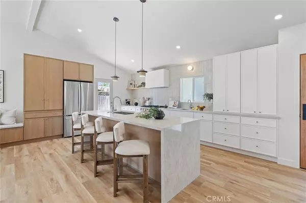 Brea, CA 92821,1121 E Elm St