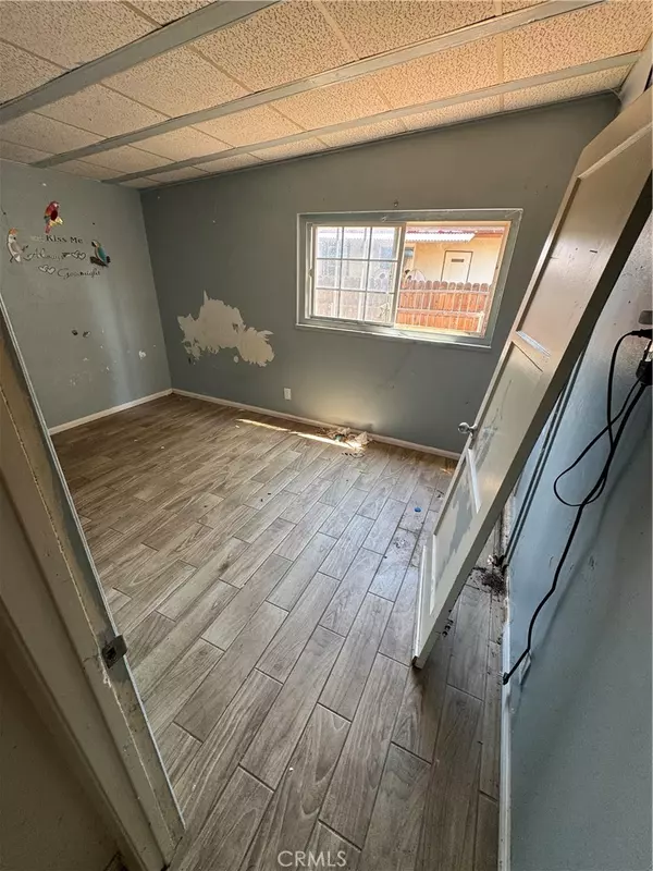Riverside, CA 92503,9314 Martha WAY