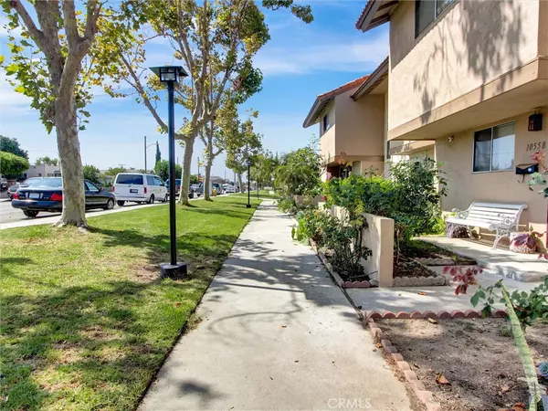 Stanton, CA 90680,10552 Royal Oak WAY