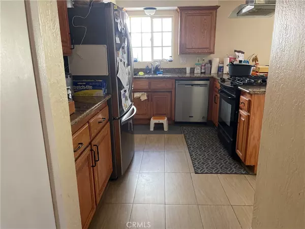 Santa Ana, CA 92703,521 S Western AVE