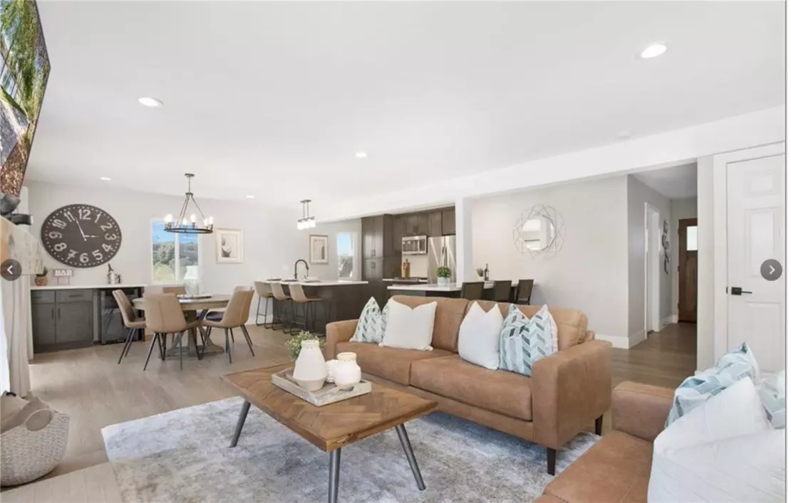 Newport Beach, CA 92660,835 Amigos WAY #8