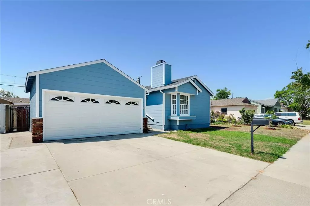 Lakewood, CA 90712,3322 Sandwood ST