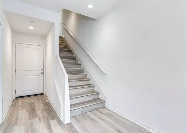 Irvine, CA 92618,150 Stellar