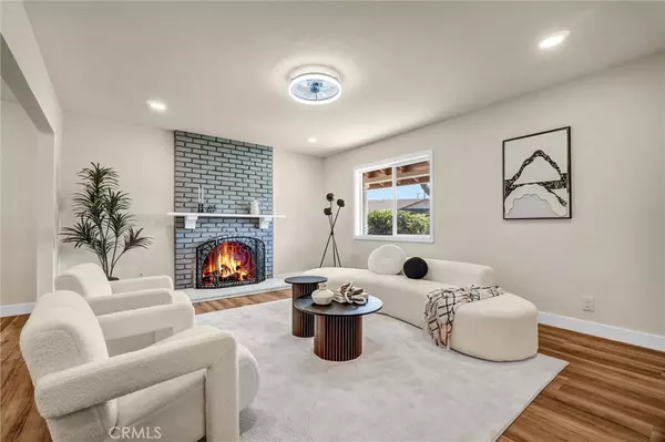 Placentia, CA 92870,1355 Limerick DR