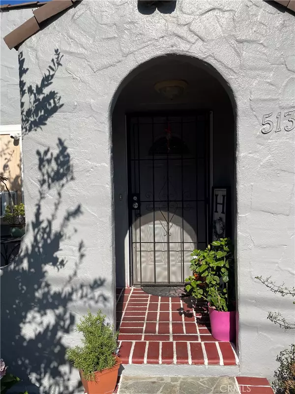 Santa Ana, CA 92703,513 S Shelton ST