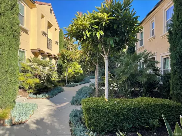 Irvine, CA 92620,76 Desert