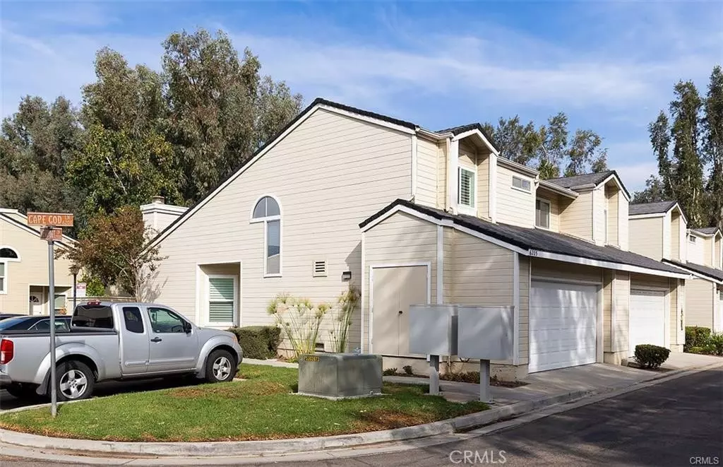 Yorba Linda, CA 92887,6205 Cape Cod LN #33