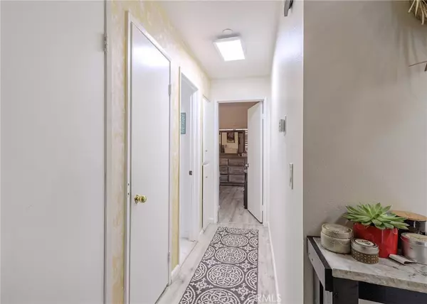 Santa Ana, CA 92704,2538 W Macarthur BLVD #117