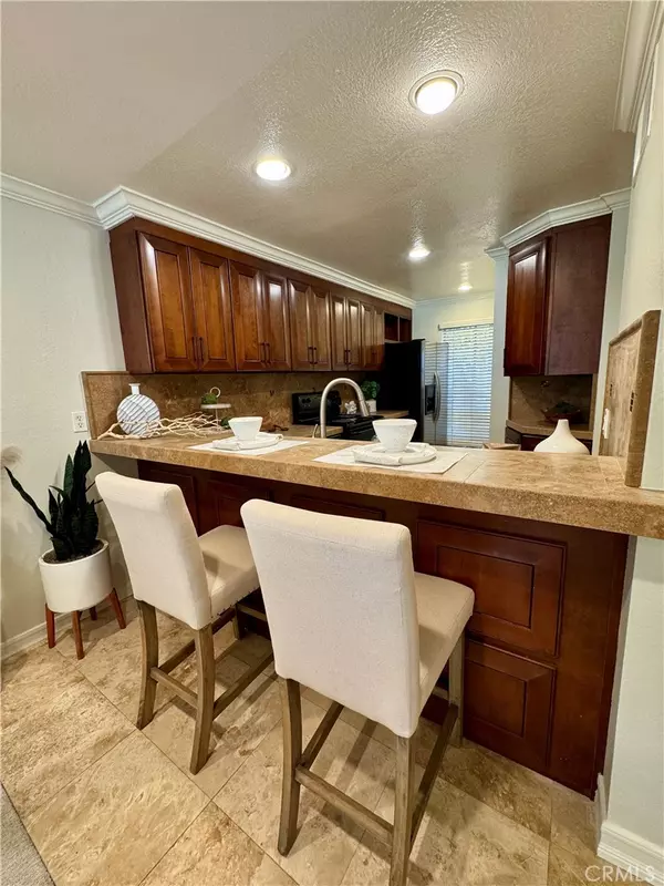 Long Beach, CA 90803,5104 Marina Pacifica DR S