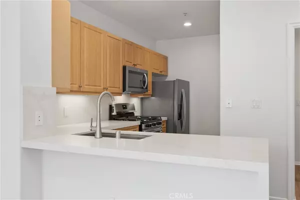 Irvine, CA 92612,2426 Watermarke Pl