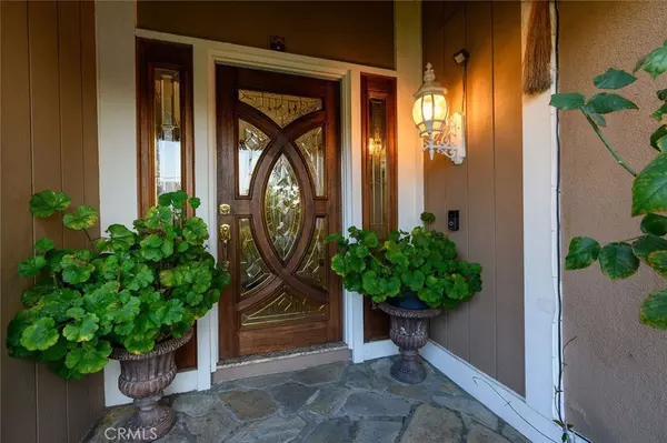 Anaheim Hills, CA 92807,595 S Avenida Faro