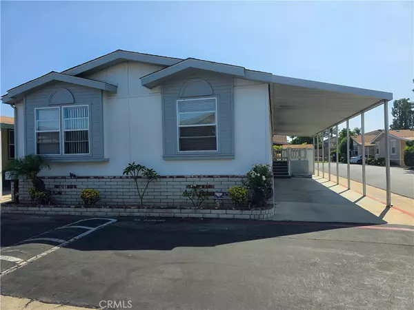 138 Sumac LN, Fountain Valley, CA 92708