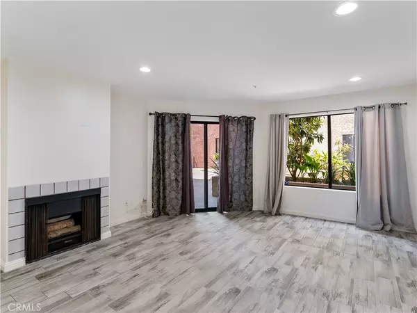 Long Beach, CA 90802,550 Orange Ave #144