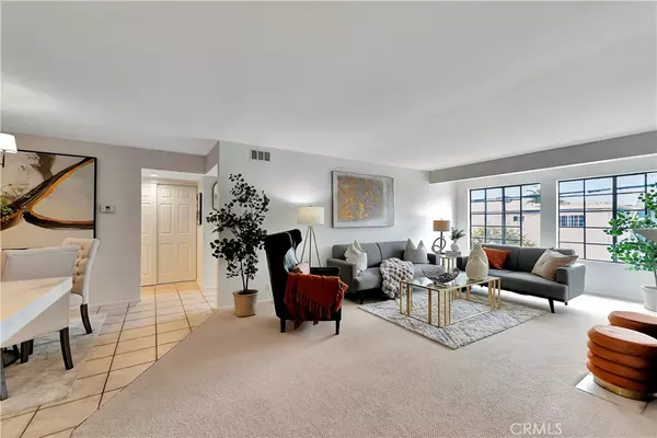 1903 Temple AVE #202, Signal Hill, CA 90755