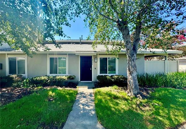 2526 S Laurelwood #117, Santa Ana, CA 92704