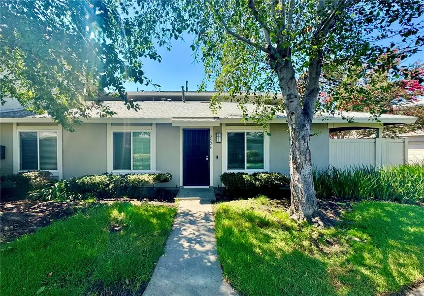 2526 S Laurelwood #117, Santa Ana, CA 92704