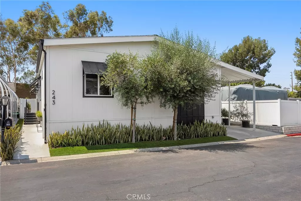 Fullerton, CA 92835,2851 Rolling Hills DR #243
