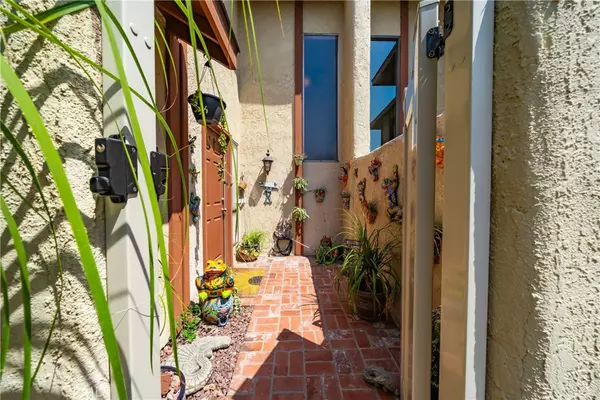 La Habra, CA 90631,1921 Pine DR