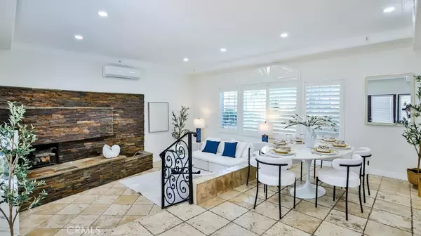 Long Beach, CA 90808,4704 E Centralia ST