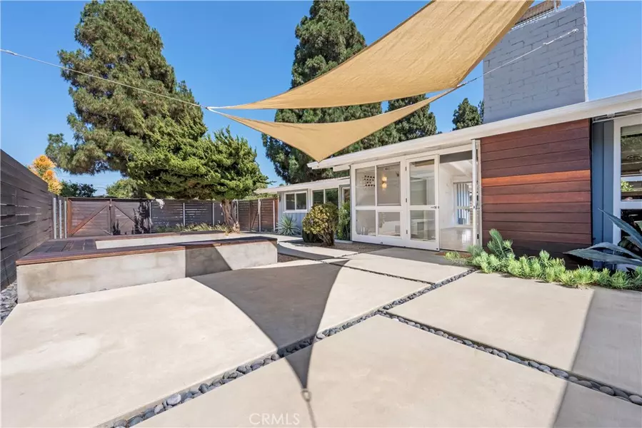 3033 Volk AVE, Long Beach, CA 90808