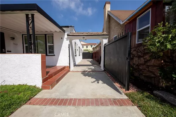Los Angeles, CA 90047,7422 Brighton AVE