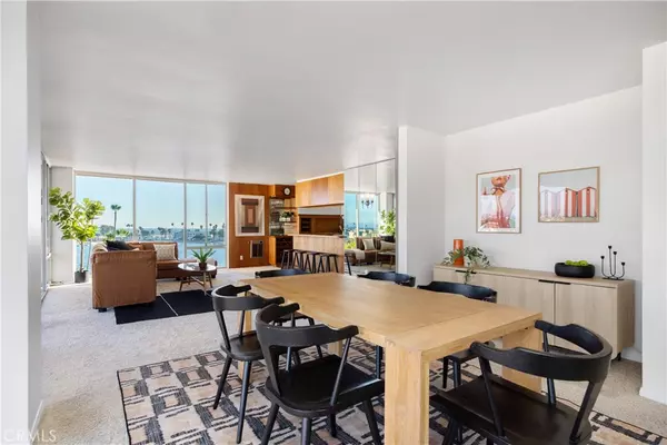 Long Beach, CA 90803,5400 The Toledo #601-603