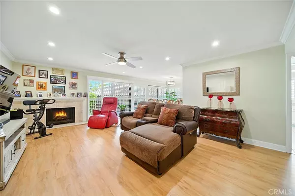 Long Beach, CA 90815,6322 Riviera Cir.