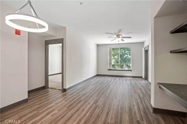 Valencia, CA 91355,24595 Town Center DR #3211