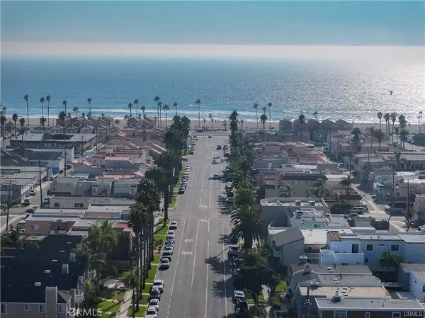 320 17th ST, Huntington Beach, CA 92648
