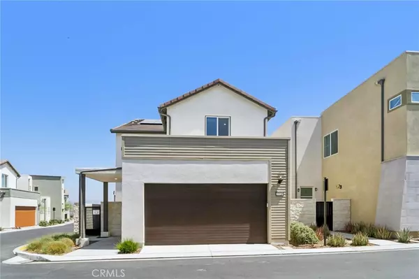 Valencia, CA 91381,27730 Knoll View PL