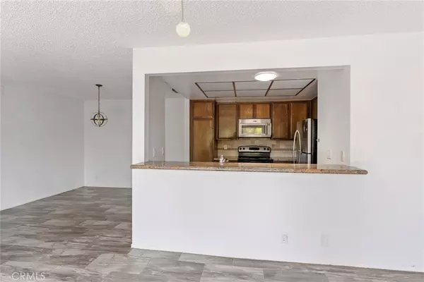 La Mirada, CA 90638,13624 La Jolla CIR #F
