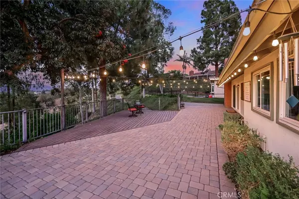Anaheim Hills, CA 92807,6587 E VIA ARBOLES
