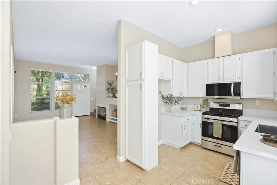 1062 S Romano CT, Anaheim Hills, CA 92808