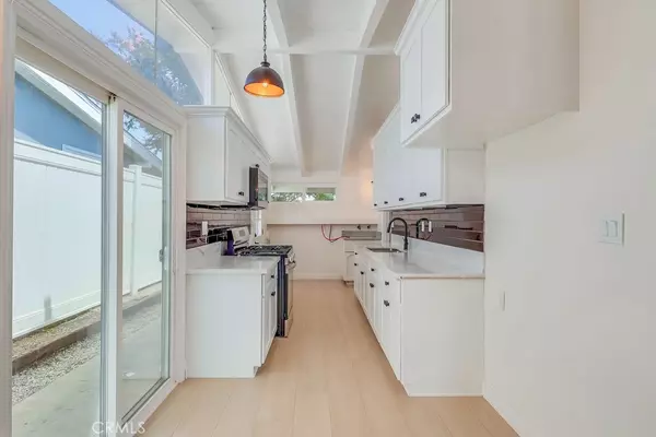 Whittier, CA 90603,10931 Groveside AVE