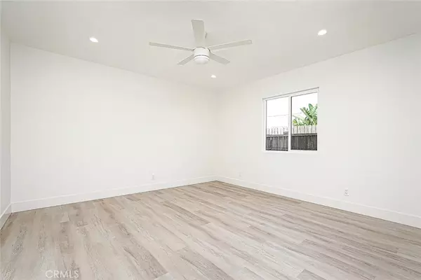 Downey, CA 90242,8558 Alameda ST