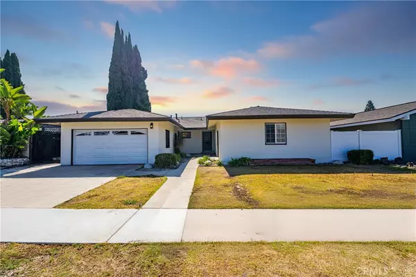 14032 Woodlawn AVE, Tustin, CA 92780