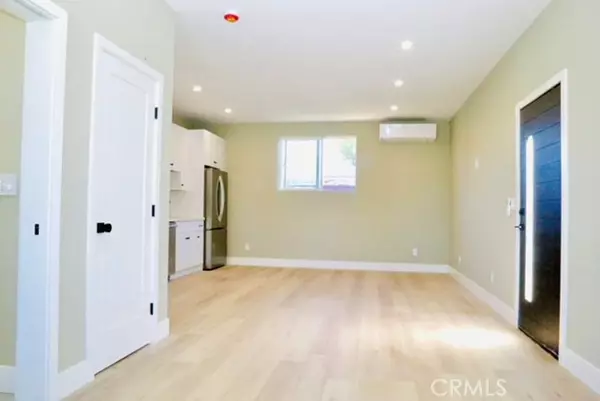 Costa Mesa, CA 92627,729 Center ST #B