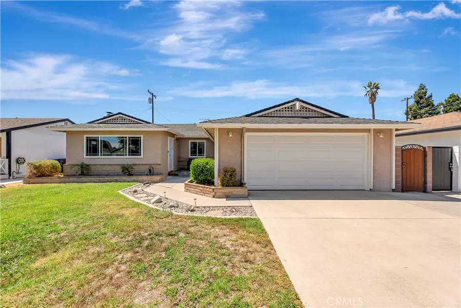 15041 Columbia LN, Huntington Beach, CA 92647