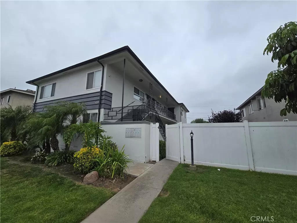 Fullerton, CA 92833,1324 W Valencia DR #D