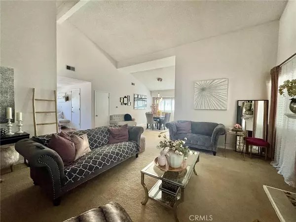 Tustin, CA 92780,1782 Green Meadow Ave