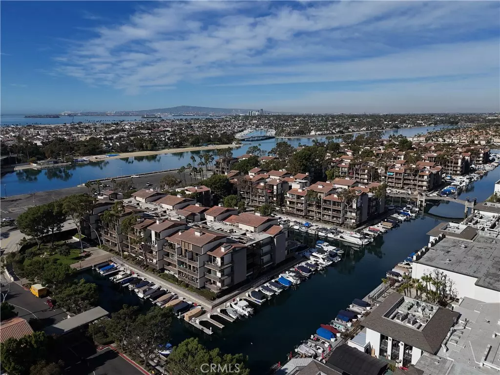 Long Beach, CA 90803,9103 Marina Pacifica DR N